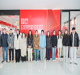 为进一步加强产学研合作，促进教育链、人才链与产业链、创新链的有效衔接，江苏理工学院管理学院工商管理党支部书记葛莹玉及学院人力资源管理和市场营销专业学生代表近日莅临武进人民商场